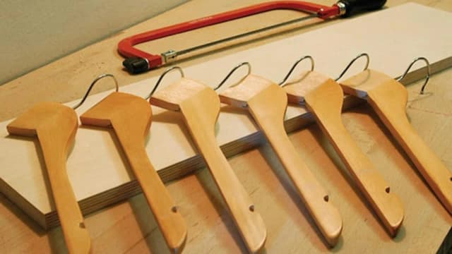 Jak zrobić wieszak na ubrania na ścianę - proste sposoby na DIY Jak zrobić wieszak na ubrania na ścianę - proste sposoby na DIY