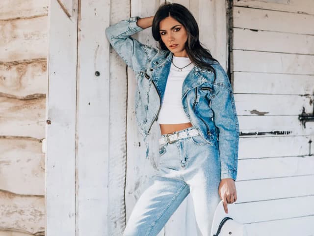 Czy kurtki jeansowe są modne? Odkryj najnowsze trendy i stylizacje Czy kurtki jeansowe są modne? Odkryj najnowsze trendy i stylizacje