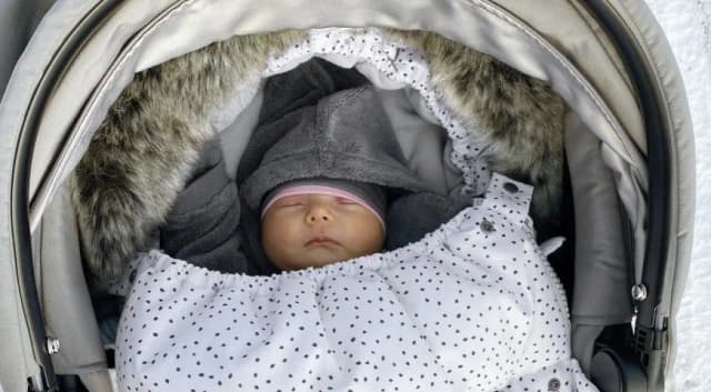 Jak ubrać noworodka na wyjście ze szpitala zimą, aby było mu ciepło Jak ubrać noworodka na wyjście ze szpitala zimą, aby było mu ciepło