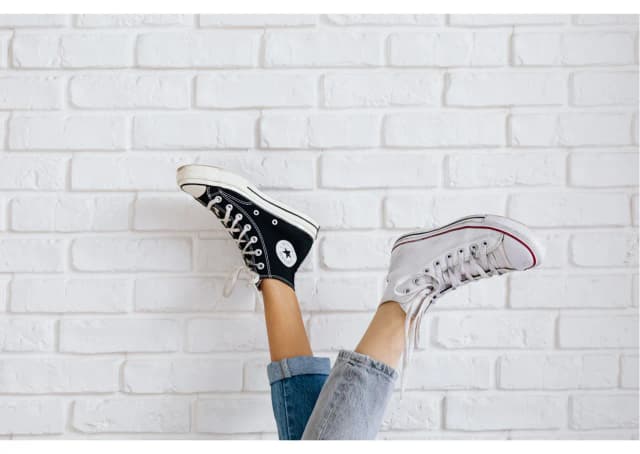 Czy białe buty są modne? Odkryj ich stylowe możliwości i trendy Czy białe buty są modne? Odkryj ich stylowe możliwości i trendy
