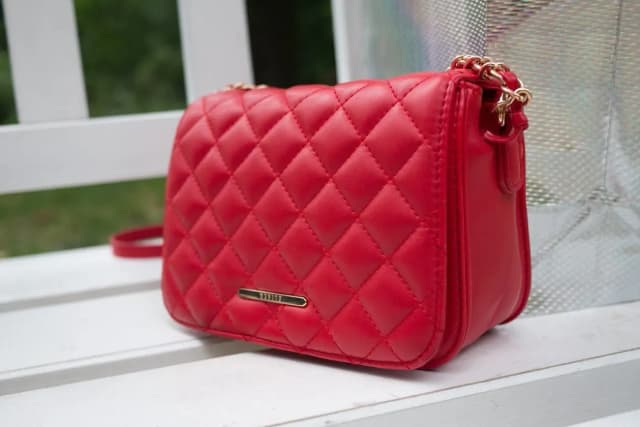 Jakie torebki są teraz modne – odkryj najnowsze trendy i style Jakie torebki są teraz modne – odkryj najnowsze trendy i style